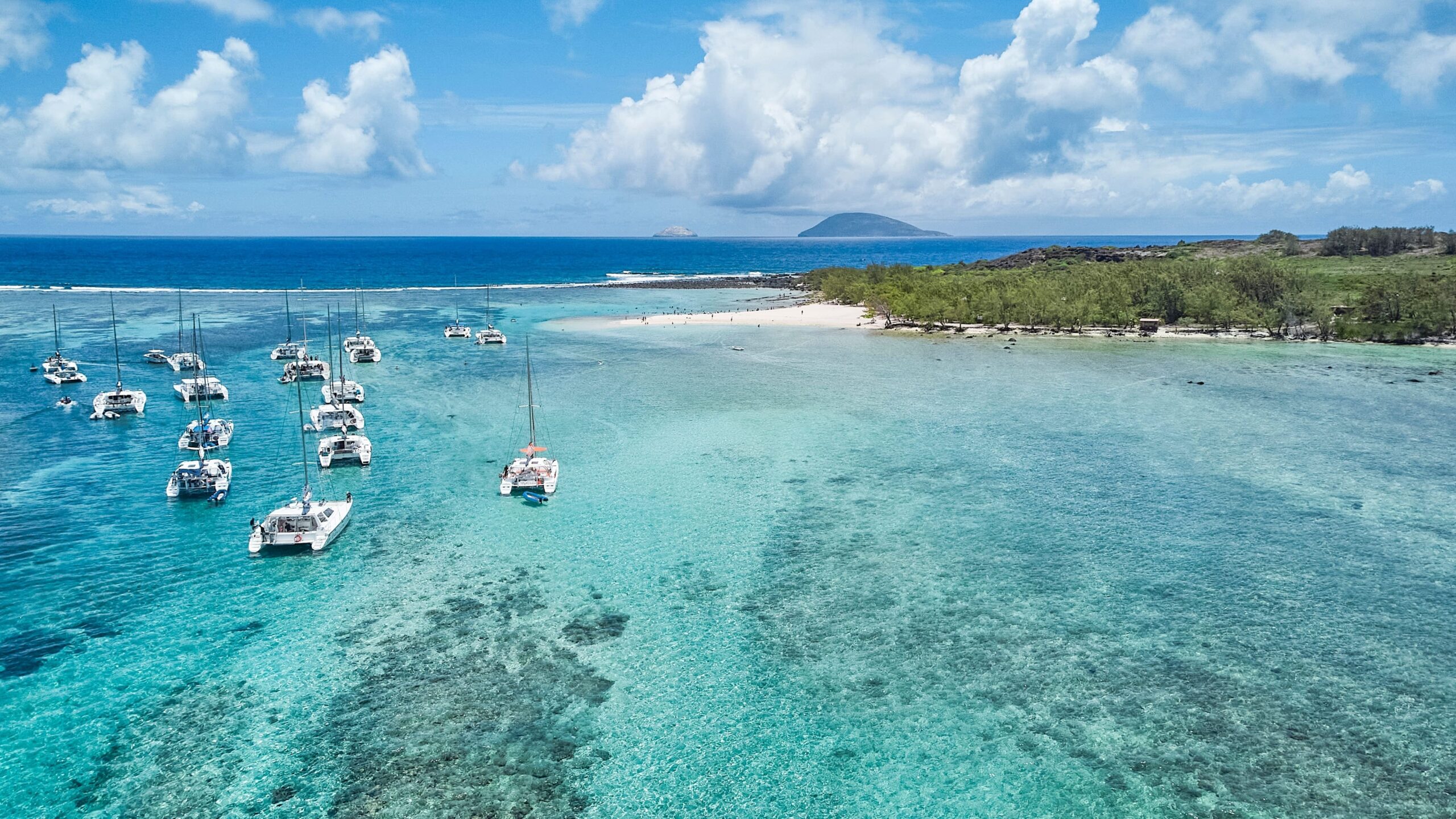 You are currently viewing Unforgettable Experiences in Mauritius: Discover the Island with LOV 